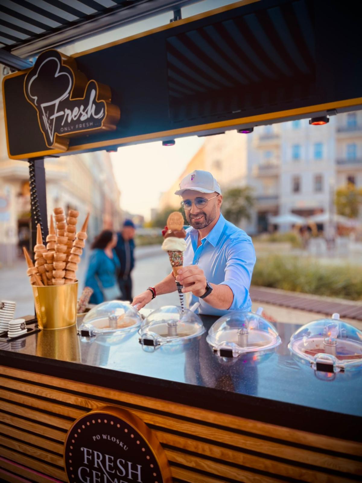 Wózek Fresh Gelato na deptaku